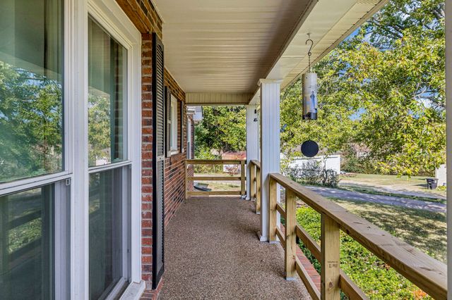 104 Jefferson Ct, White House, TN 37188