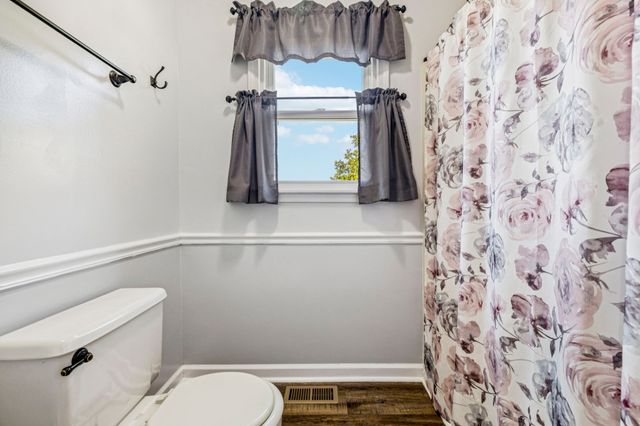 104 Jefferson Ct, White House, TN 37188