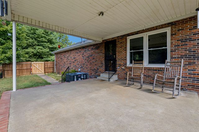 104 Jefferson Ct, White House, TN 37188