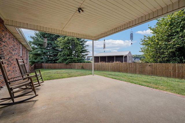 104 Jefferson Ct, White House, TN 37188