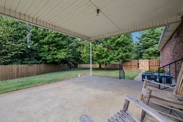 104 Jefferson Ct, White House, TN 37188