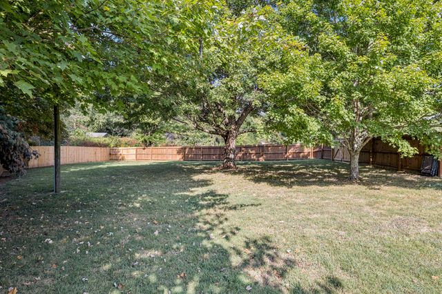 104 Jefferson Ct, White House, TN 37188
