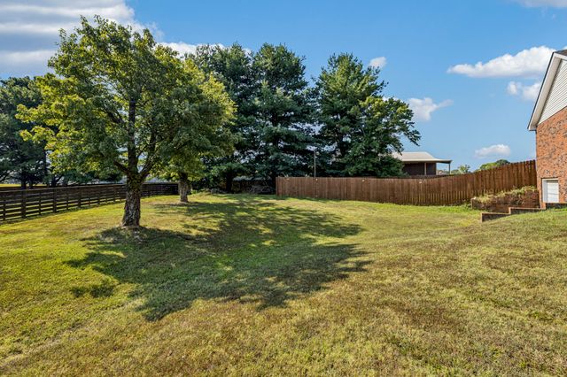 104 Jefferson Ct, White House, TN 37188