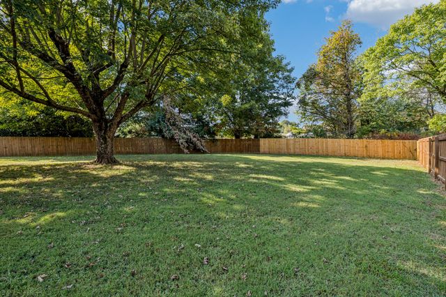 104 Jefferson Ct, White House, TN 37188