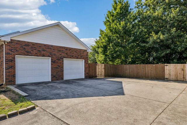 104 Jefferson Ct, White House, TN 37188