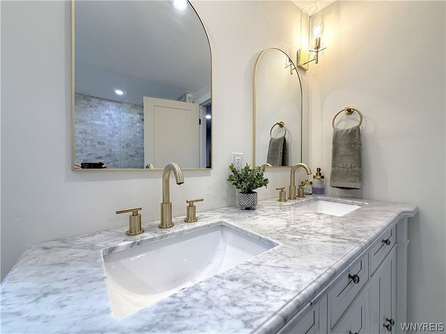 393 Dan Troy Drive, Amherst, NY 14221