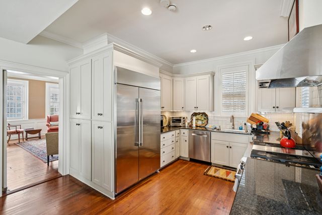 16 Water Street, Charleston, SC 29401