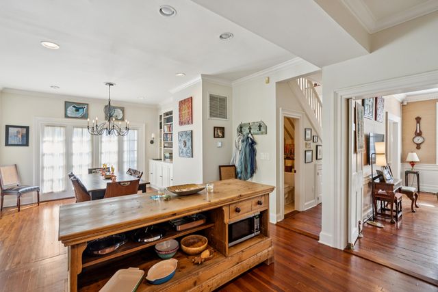 16 Water Street, Charleston, SC 29401