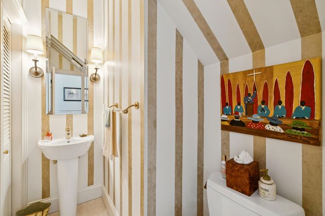 16 Water Street, Charleston, SC 29401