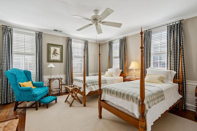 16 Water Street, Charleston, SC 29401