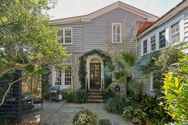 16 Water Street, Charleston, SC 29401