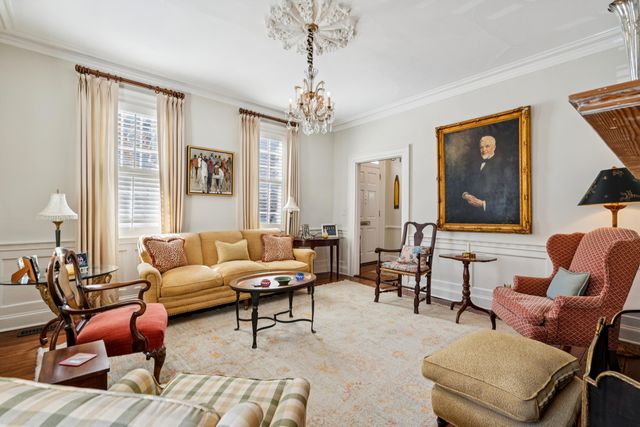 16 Water Street, Charleston, SC 29401