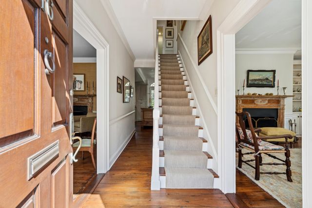 16 Water Street, Charleston, SC 29401