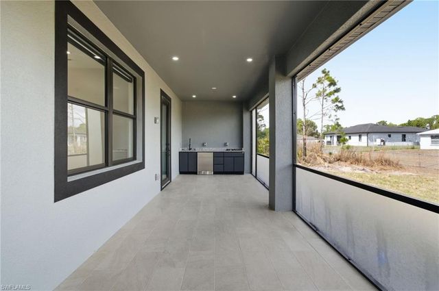 2902 21st ST W, Lehigh Acres, FL 33971