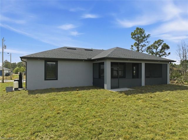 2902 21st ST W, Lehigh Acres, FL 33971