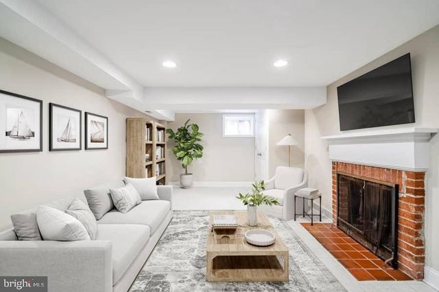 1408 20TH ST S, Arlington, VA 22202