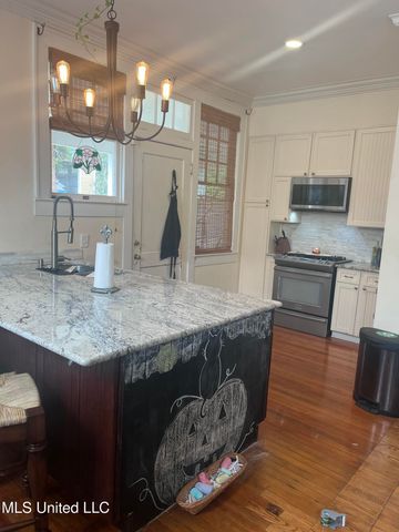 414 S ''Union'' Street, Natchez, MS 39120