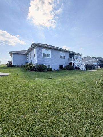4828 Ironwood Drive, Cedar Falls, IA 50613