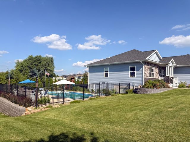4828 Ironwood Drive, Cedar Falls, IA 50613