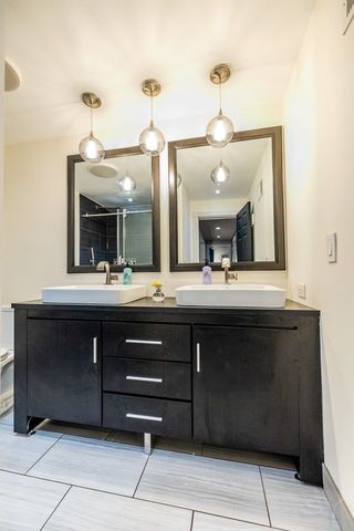 1233 Woodside Road, La Grange Park, IL 60526