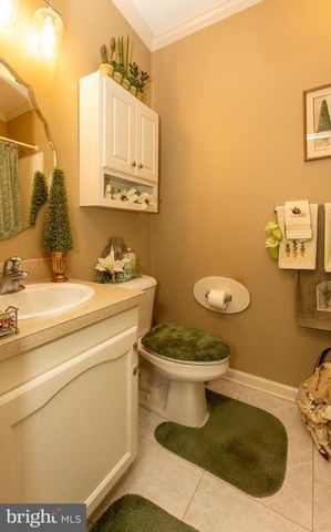 66 RANDOM RD, Douglassville, PA 19518