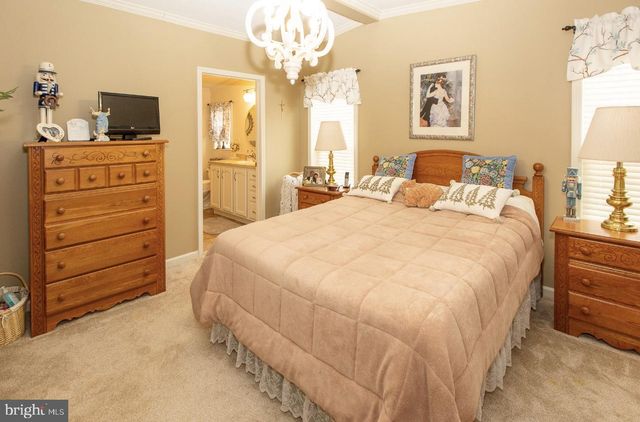 66 RANDOM RD, Douglassville, PA 19518