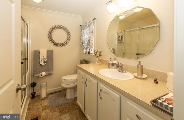 66 RANDOM RD, Douglassville, PA 19518