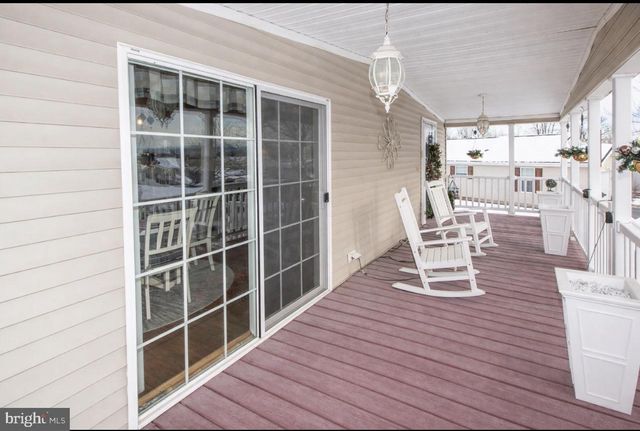 66 RANDOM RD, Douglassville, PA 19518