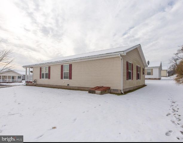 66 RANDOM RD, Douglassville, PA 19518