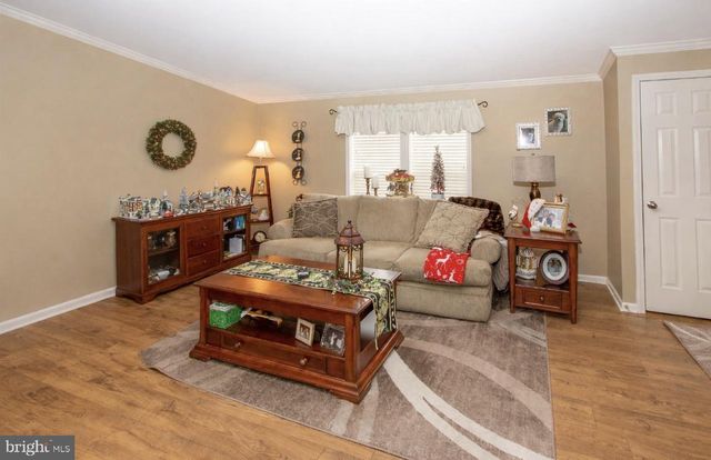 66 RANDOM RD, Douglassville, PA 19518