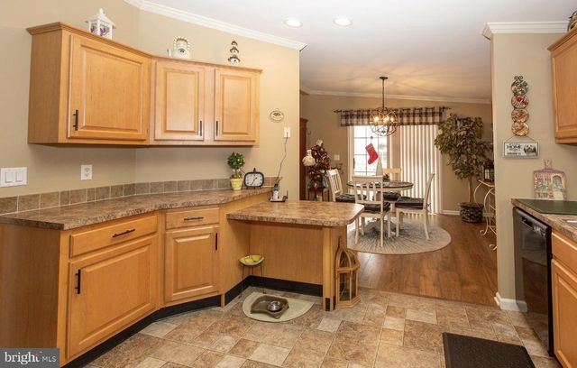 66 RANDOM RD, Douglassville, PA 19518