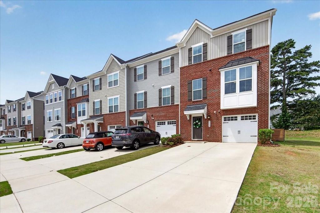 2662 Grantham Place Drive, Fort Mill, SC 29715