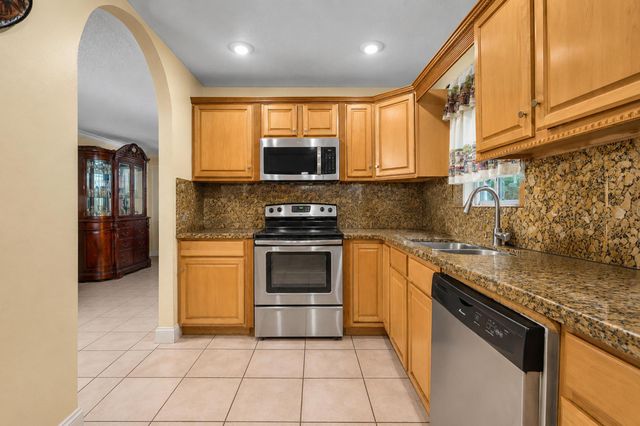 2131 Acapulco Drive, Miramar, FL 33023