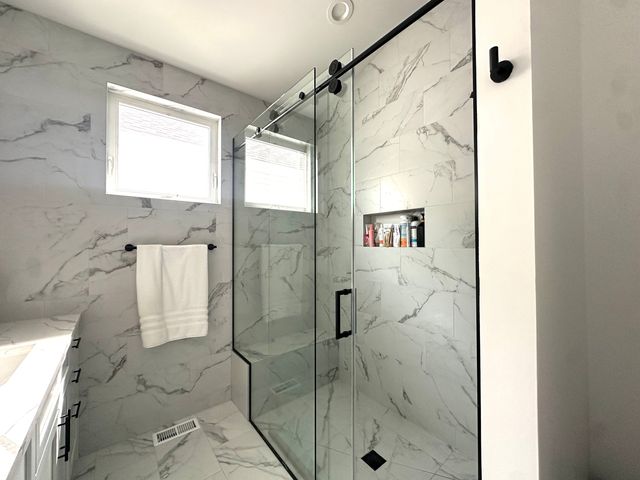 2528 W Polk Street, Chicago, IL 60612