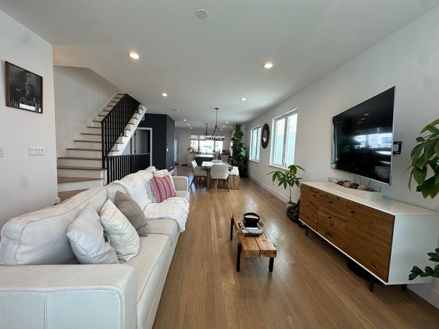 2528 W Polk Street, Chicago, IL 60612