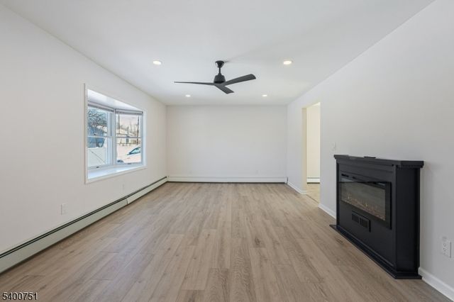 11 Cedar St, Sussex Boro, NJ 07461