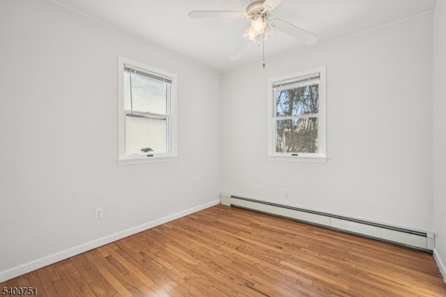 11 Cedar St, Sussex Boro, NJ 07461