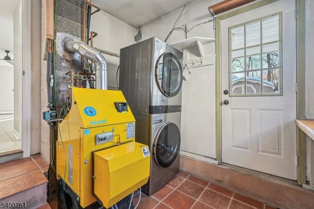 11 Cedar St, Sussex Boro, NJ 07461