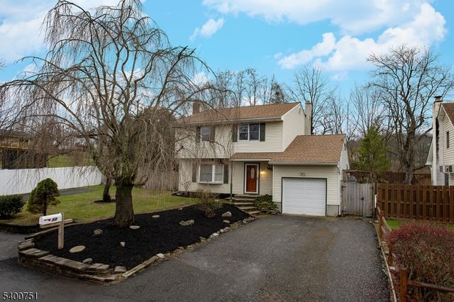 11 Cedar St, Sussex Boro, NJ 07461