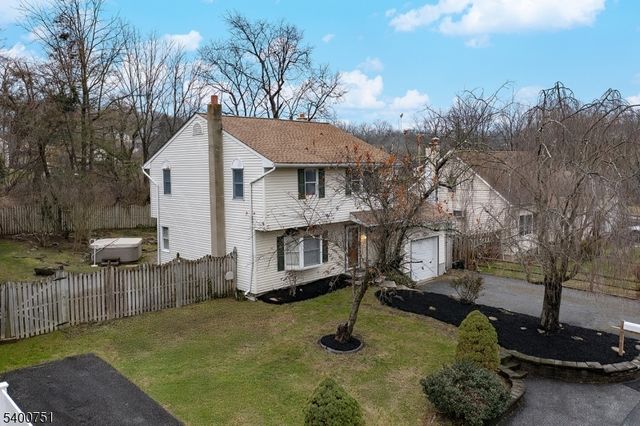 11 Cedar St, Sussex Boro, NJ 07461