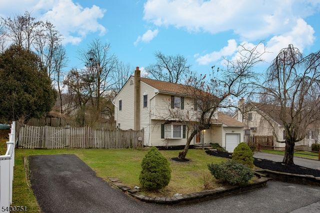 11 Cedar St, Sussex Boro, NJ 07461