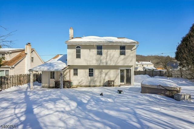 11 Cedar St, Sussex Boro, NJ 07461