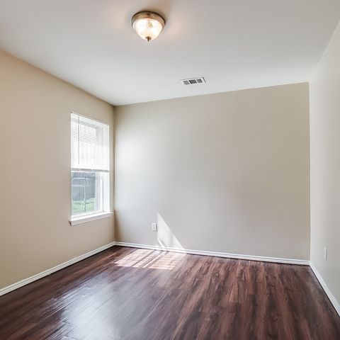 5029 Cottey Street, Fort Worth, TX 76105