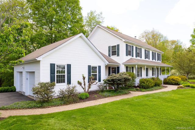 76 Rockledge Drive, Pleasant Valley, NY 12569