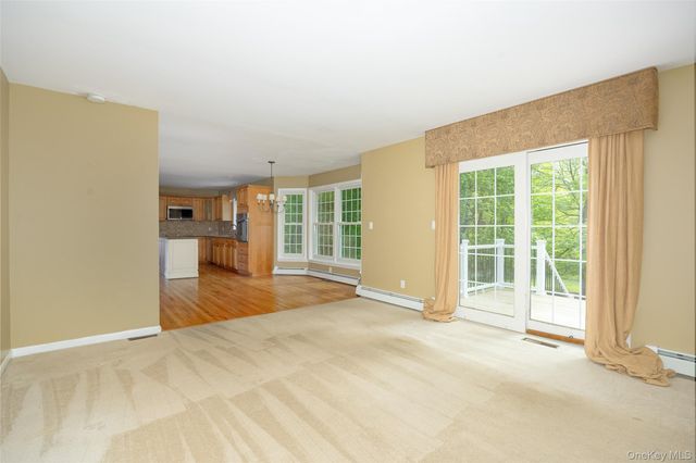 76 Rockledge Drive, Pleasant Valley, NY 12569
