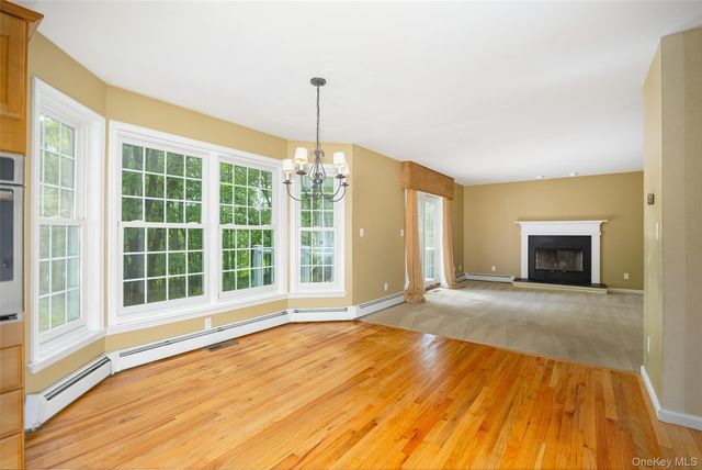 76 Rockledge Drive, Pleasant Valley, NY 12569