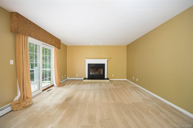 76 Rockledge Drive, Pleasant Valley, NY 12569