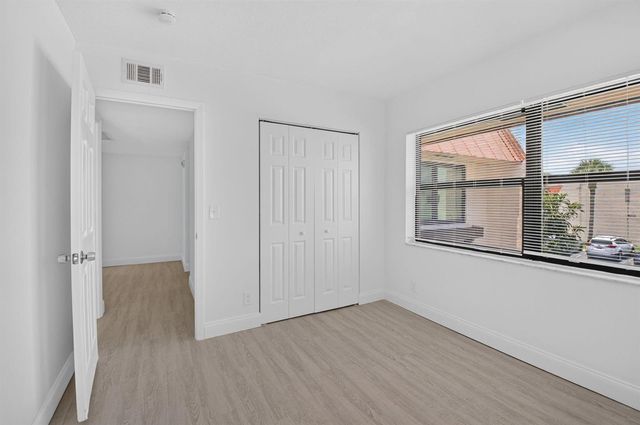 6352 SEVEN SPRINGS Boulevard B, Greenacres, FL 33463