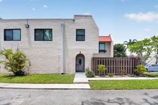 6352 SEVEN SPRINGS Boulevard B, Greenacres, FL 33463