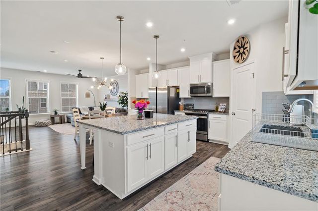 6500 Brooklake SE Court, Mableton, GA 30126